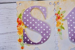 Girlanda w kwiaty fiolet