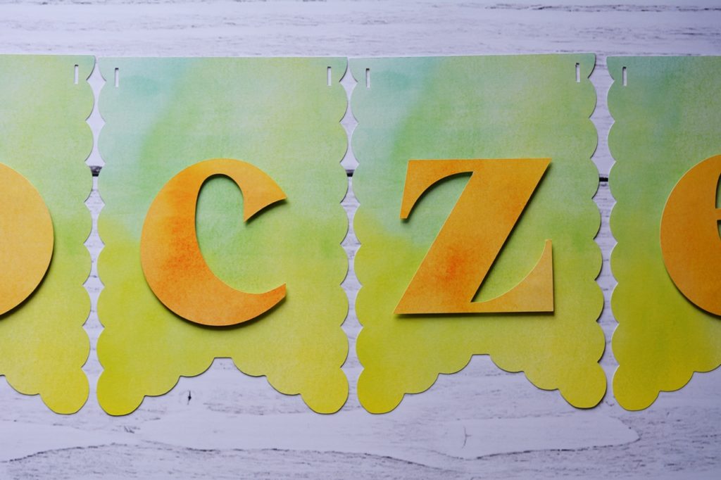 Słoneczna girlanda na roczek