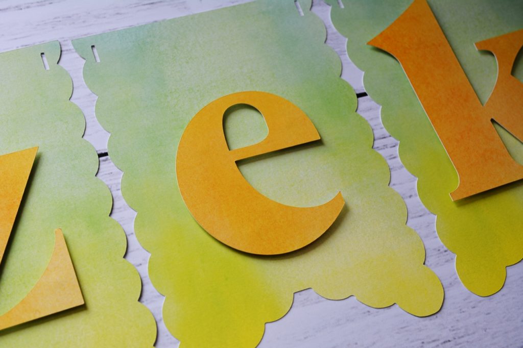 Słoneczna girlanda na roczek