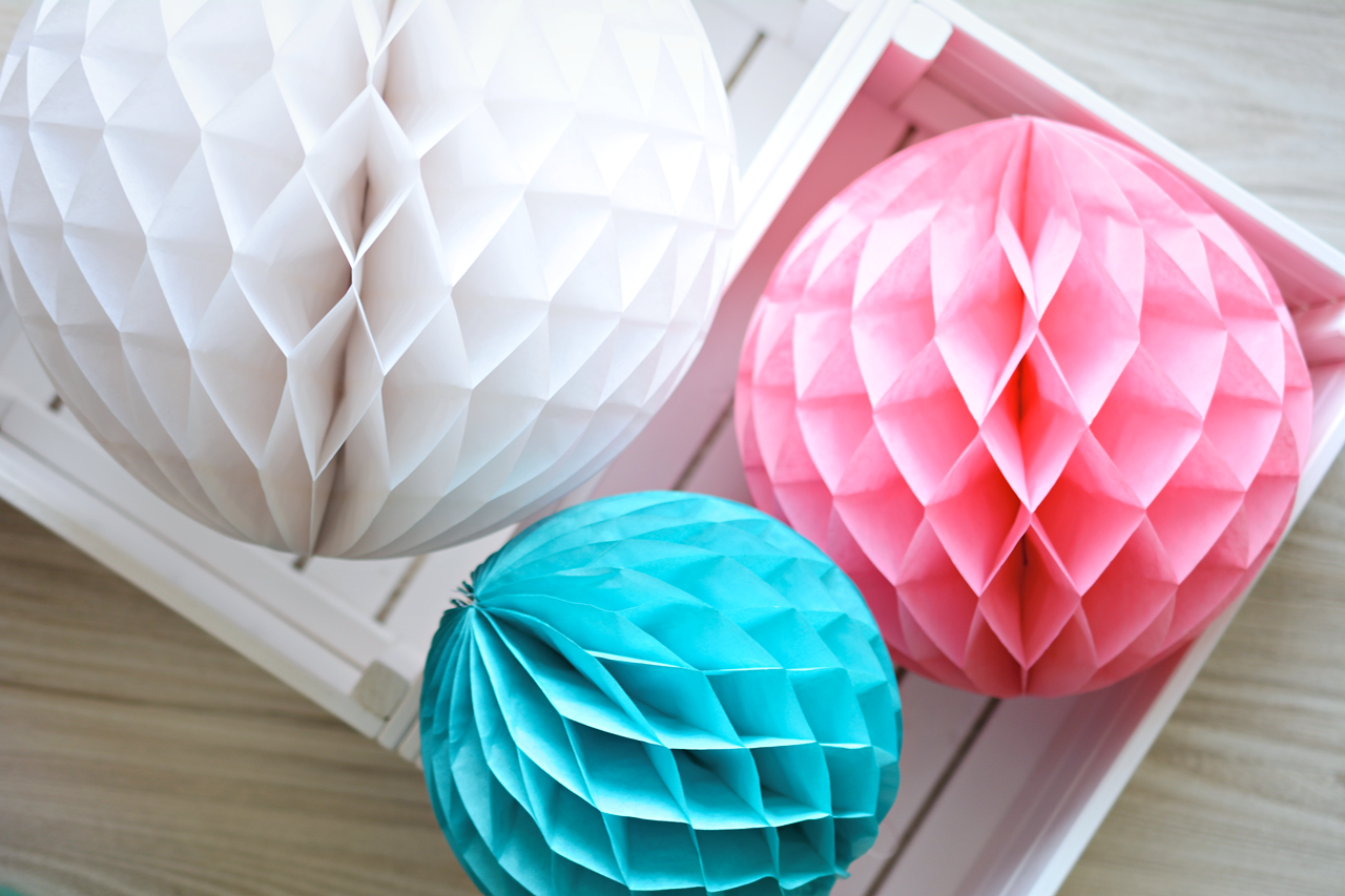 Rozety wiszące kule